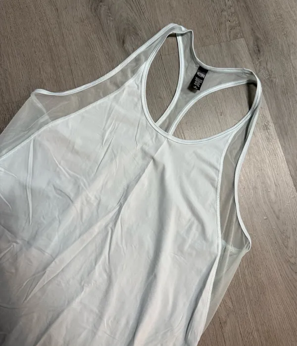 Victoria sport mesh tank top - Image 3