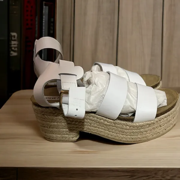 Steve Madden White Platform Sandal Sz 8 - Image 2