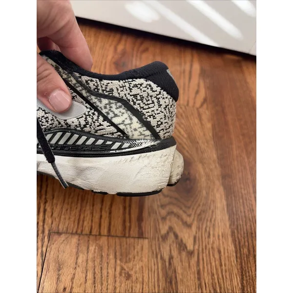Brooks Adrenaline GTS 20 Sneakers Women’s Black White Athletic Shoes Size 9 - Image 7