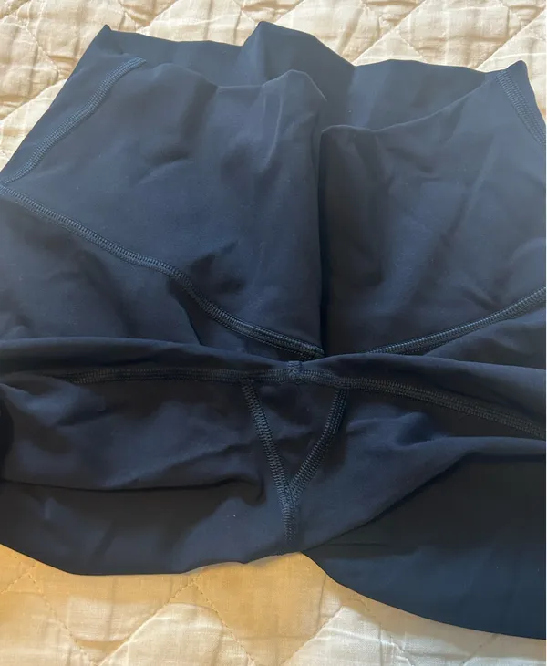 Lululemon Leggings navy - Image 3