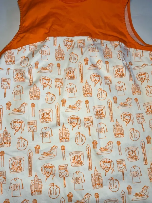 NEW COLLEGE TOWN TOILES emily dress in University of Tennessee Print‎ sz Large - Image 4