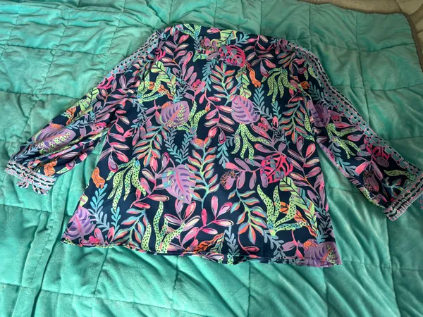 Lilly Pulitzer Quarter Sleeve Blouse - Image 4