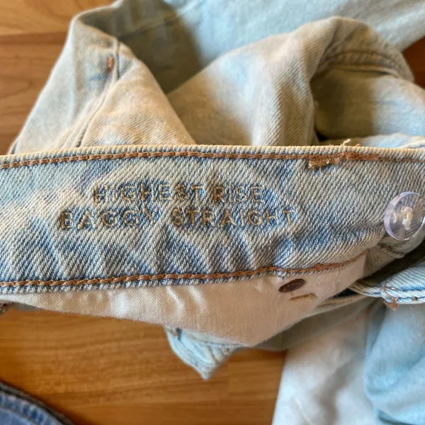 American Eagle Jeans - Image 3