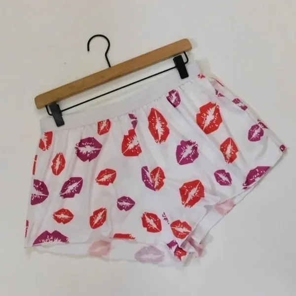 NEW!! HOT LIPS Lipstick Kiss Cropped Loungewear Two Piece Set Top Shorts X-Large - Image 4