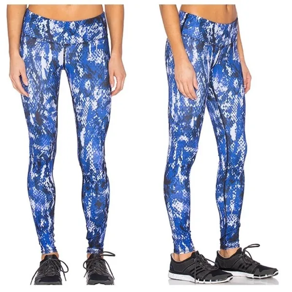 Alo Yoga Blue Snake Patterned Leggings M - Image 3