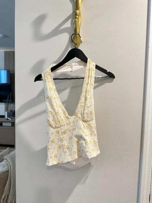 MISTRESS ROCKS Floral Embroidered Halter Top in Yellow Size Small - Image 4