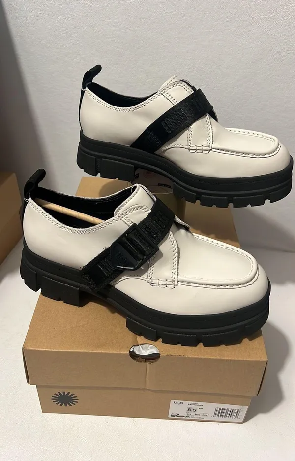 UGG Ashton Shoe White casual classic stylish chic combat spring comfy winter - Image 2