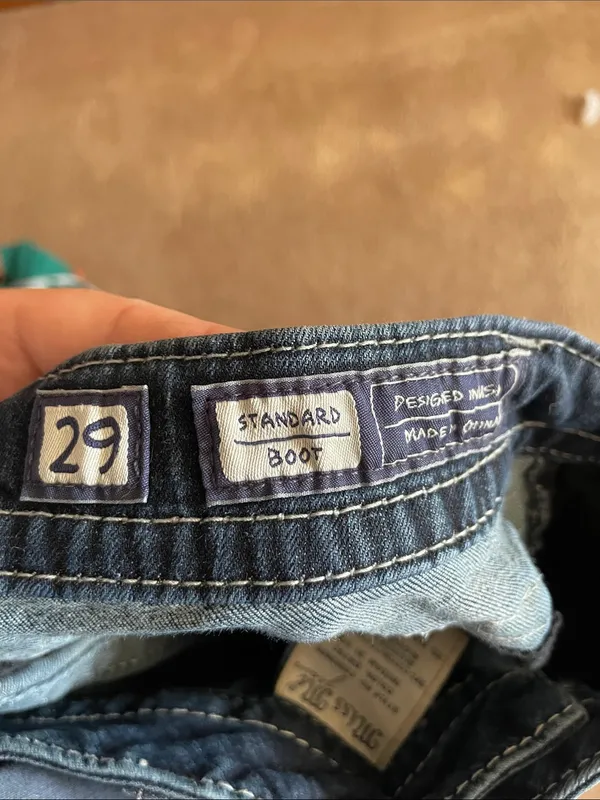 Miss Me Ladies Dark Blue Bootcut Jeans with Fading Angel wing pockets size 29 - Image 8