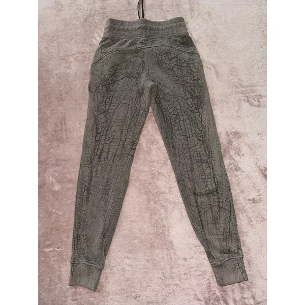 Lululemon Women's Warm Down Jogger II Length Size‎ 0 - Image 5