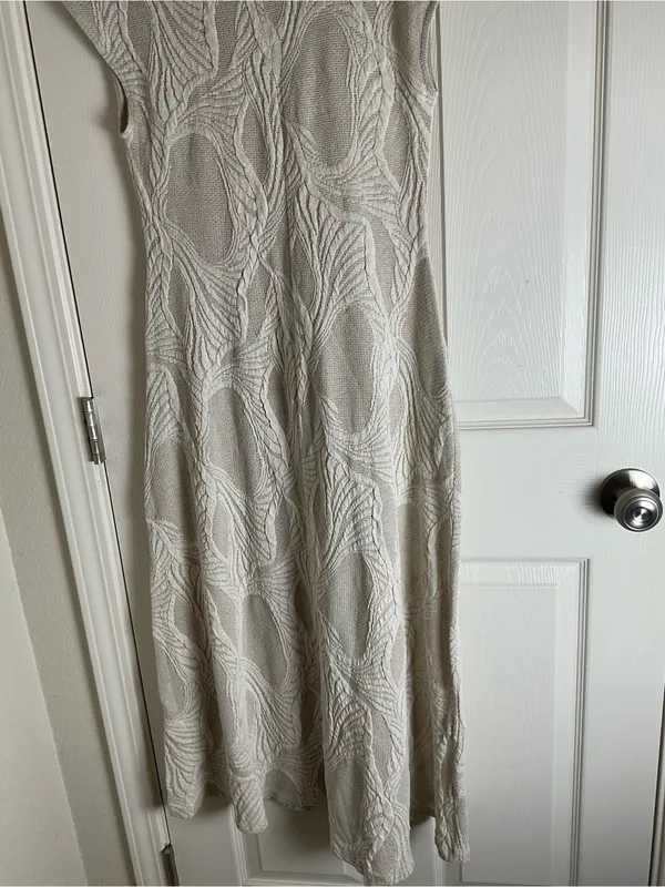 Zara Textured Cream & Beige Abstract 3D Knit Cap Sleeve Midi Dress Size Small - Image 7