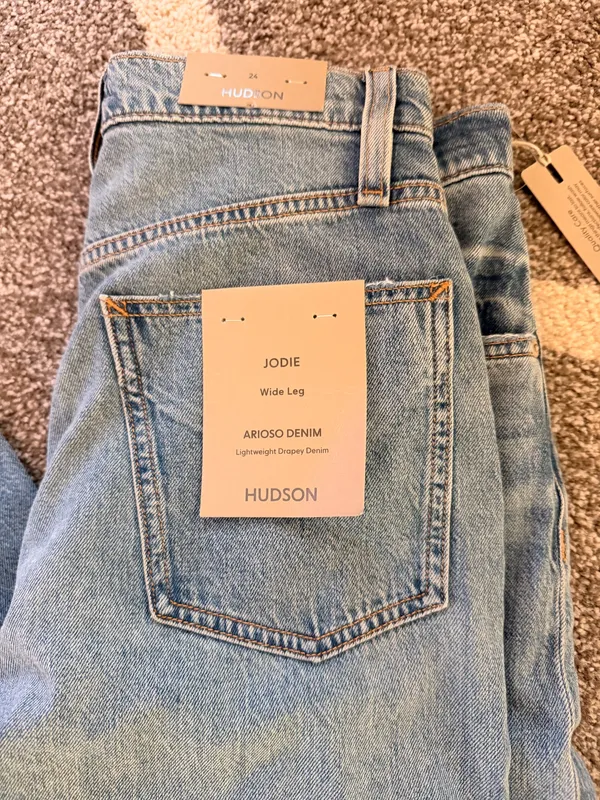 NWT Hudson Wide-Leg Jeans  - Image 6