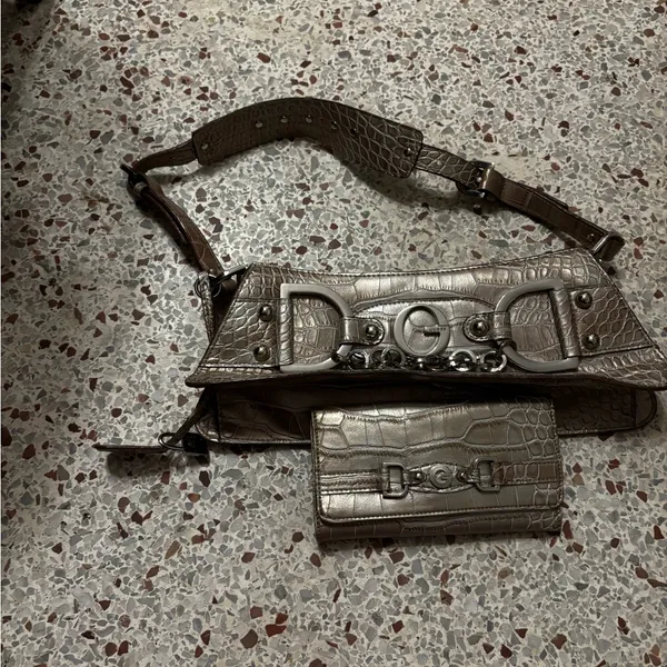 GUESS shoulder bag and wallet a crocodile skin effect - Image 3