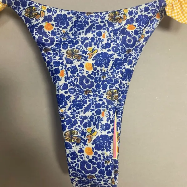 Strawberry Milk Mob Bikini Bottoms NWT Floral‎ Cora Ruffle Blue Yellow Sz Medium - Image 4