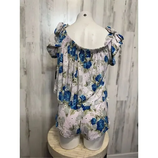 Doff New York Floral Set Small | Blue Rose Ruffle Top & Shorts Lounge Set - Image 4