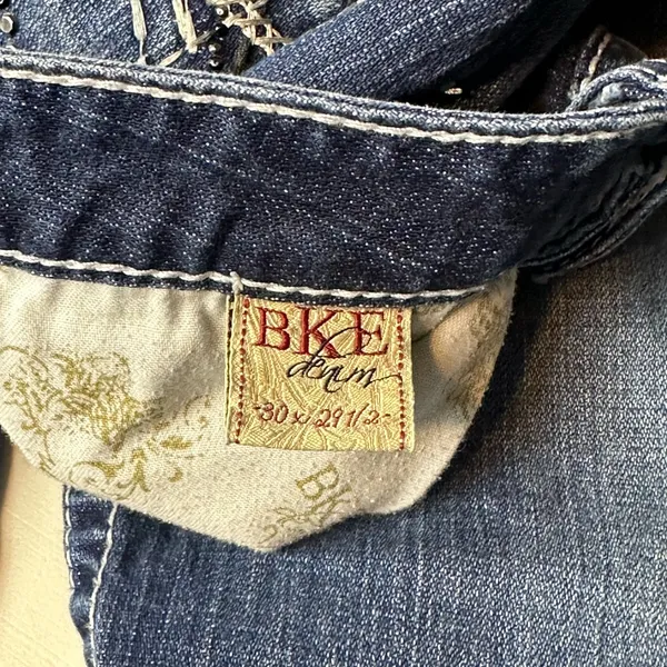 BKE Buckle Mid Rise Dark Wash Distressed Embellished Bootcut Kate Jeans Size 30 - Image 7