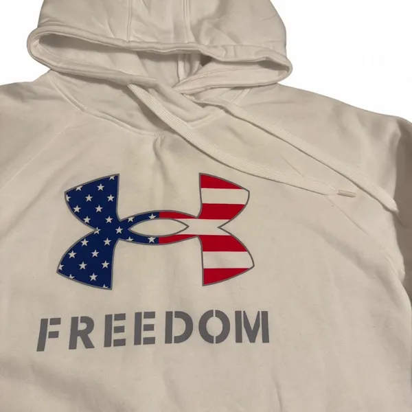 Mens Athletic Hoodie ✦ Open To All Offers ✦ Bundle Measurements: Used Excellent Quality. Men's UA American Flag Freedom Durable Hoodie Size XL Loose White ——— TAGS ——— #Sweater #Hoodie #UA #Fall #Athletic - Image 3