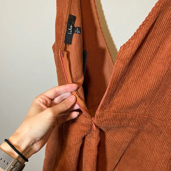 Lulus Rust Orange Corduroy Wrap Romper D-Ring Belt Pockets Medium NWT - Image 10