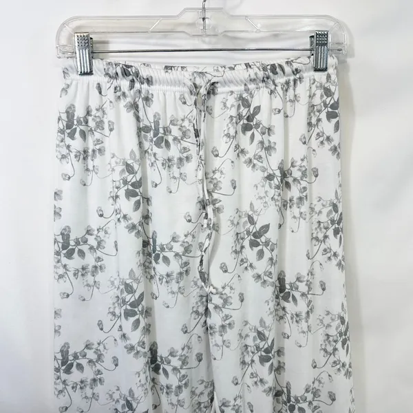 Body Touch Medium Pajama Set‎ White Gray Floral Long Sleeve Lounge Feminine 367 - Image 7