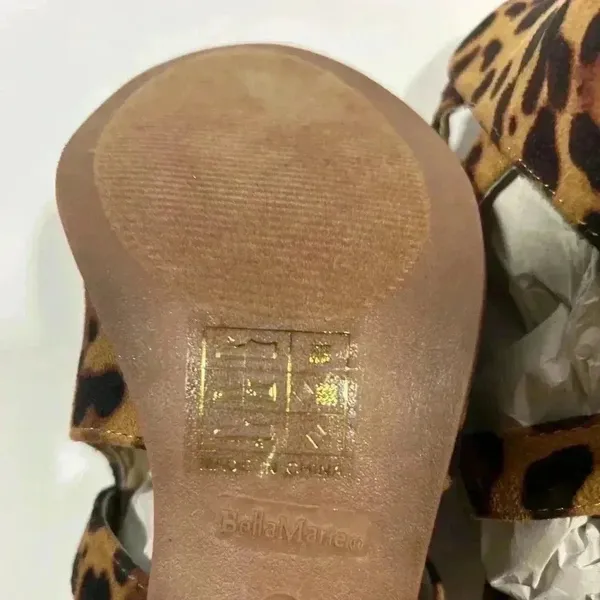 NIB!BellaMarie Leopard print crisscross buckle, zipper chunky heel boot Size 8.5 - Image 9