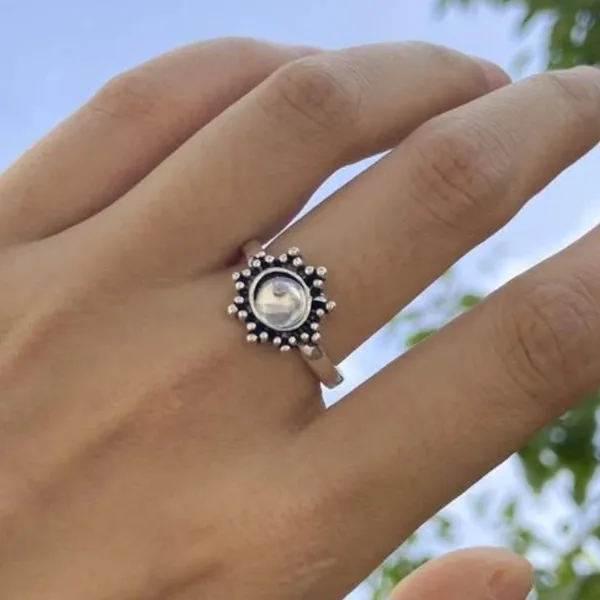Boho Cute Gemstone Silver ring - Image 2