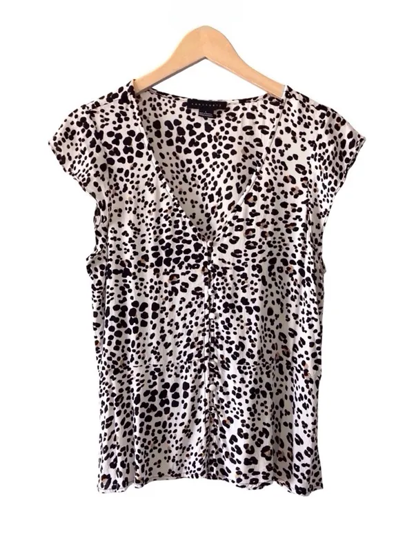 Sanctuary Black & White Leopard-Spot V-Neck Cap Sleeve Top - Image 3