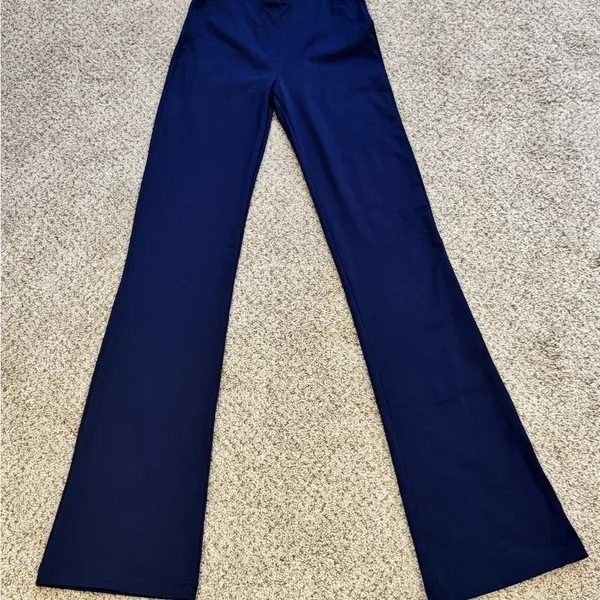 Yogipace XS Tall Navy Sporty Flare Yoga Pants Pull-On Stretchy Back Pockets - Image 3