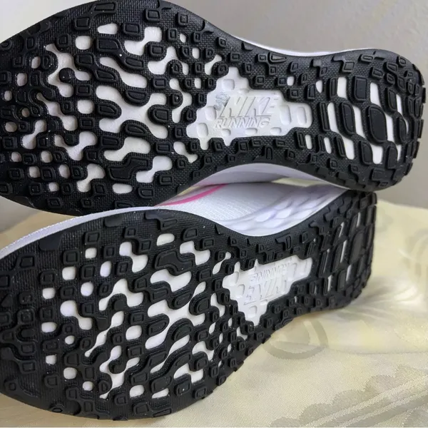 Nike White and Pink revaloution 6 Running Shoes size 5.5 NWT - Image 15