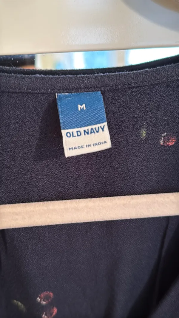 Old Navy Top - Image 2