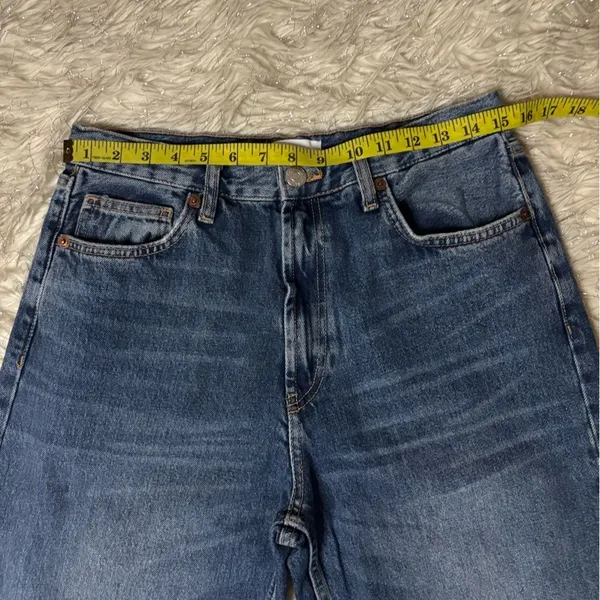 Zara‎ Blue Medium Wash Women’s Wide Leg Raw Hem Jeans Size 8 - Image 9