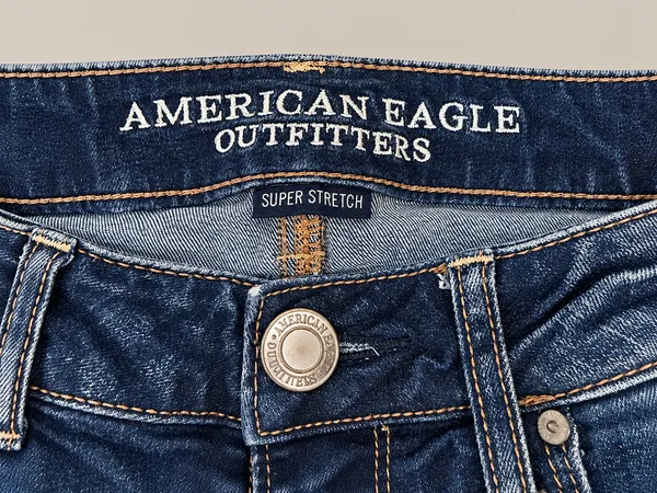 American Eagle Super Stretch Bootcut Jeans Size 8 Long - Image 2
