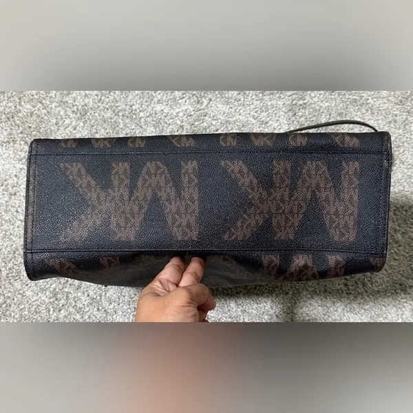 Michael Michael Kors Black and Brown MK Logo Tote with Shoulder Strap - Image 8