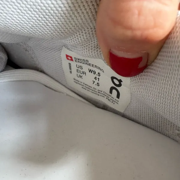 On Running The Roger Advantage Sneakers - Image 6