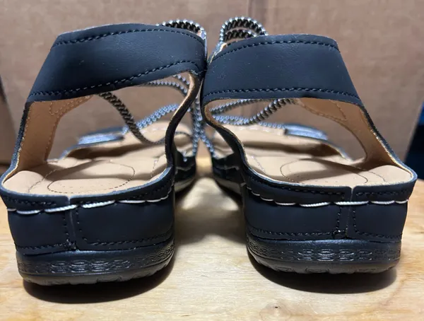 New women's summer sandals. Size 8. $27. - Image 3