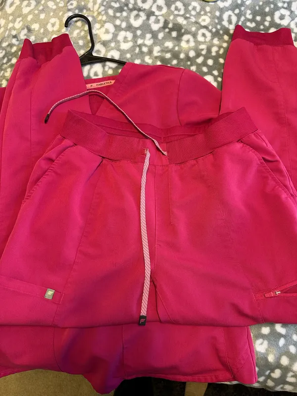Fabletics Scrubs Set - Image 2