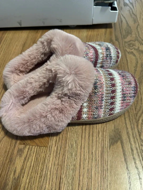 Isotoner Pink Knit Faux Fur Slippers - Image 2