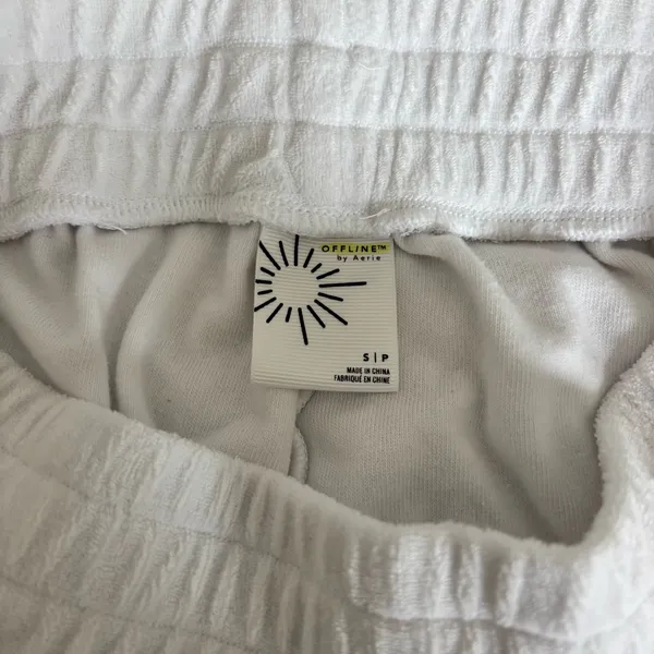 Aerie white terry shorts with pockets - Image 3