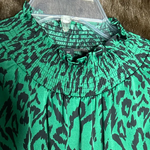 Banana Republic Midi Pleated Dress Green Satin Party Holiday Animal Print size M - Image 5