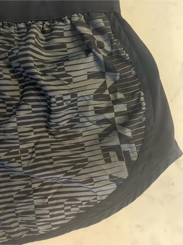 Nike Air Dri-FIT Women’s Small Running Shorts Black Gray Geometric Lined 3” - Image 3