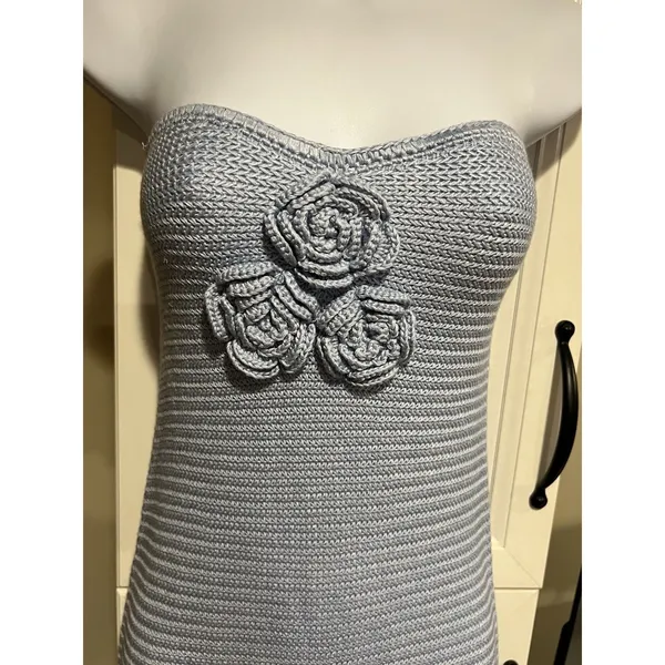 MORE TO COME Cherlee Maxi Dress Blue Strapless Knit Floral Applique Medium M NWT - Image 6