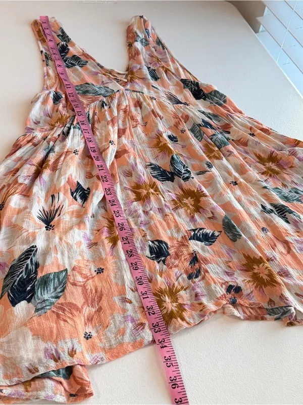 Rip Curl Peach and Navy Floral Boho Beachy Sundress - Image 5