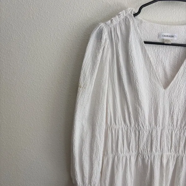 Calvin Klein White Textured V-Neck Midi Dress Smocked Waist‎ Size 6 - Image 11
