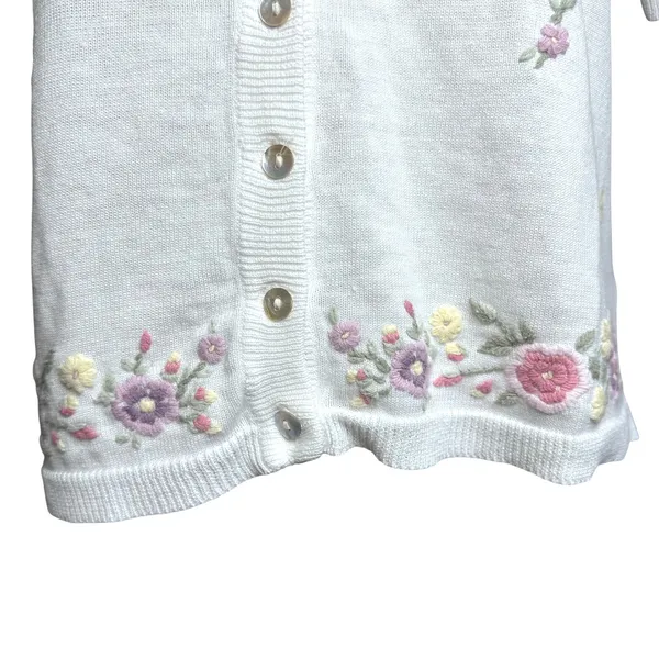 Vintage White Floral Embroidered Short Sleeve Cardigan Sweater Cottagecore Small - Image 5