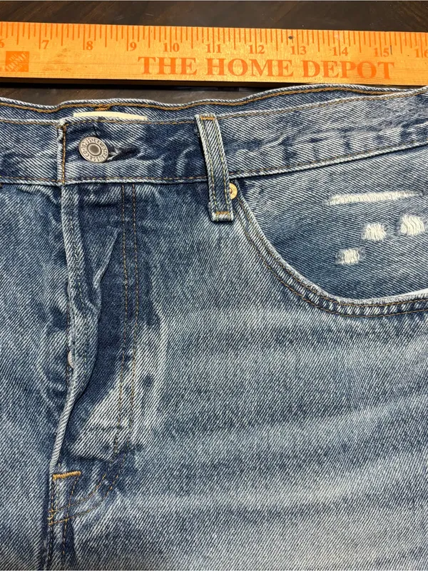 LEVI’S 501 size 30 button fly cut-off women’s shorts - Image 10