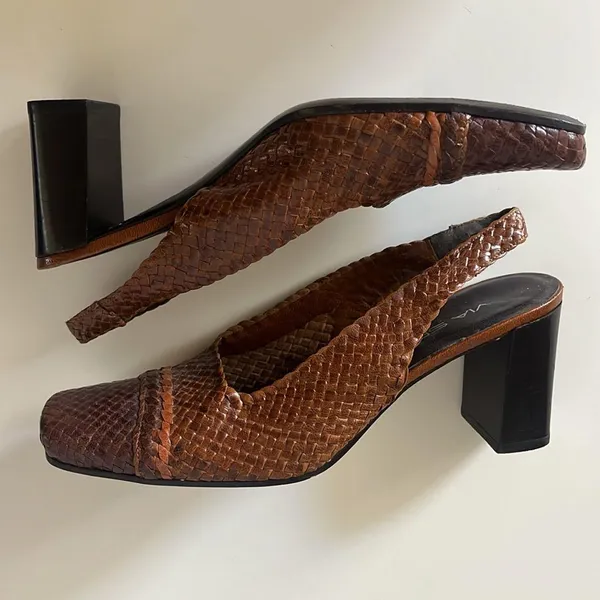Via Spiga Woven Brown 3” Block Heels in Size 6M 56 - Image 4