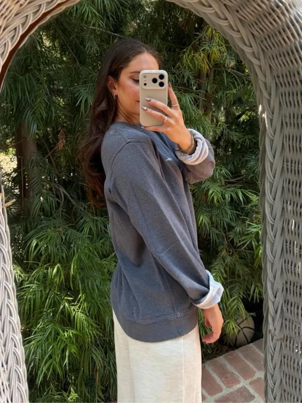 Nike grey crewneck sweatshirt Size L #sweatshirt #athleisure #comfy - Image 3