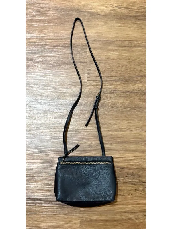 Universal Threads Black Crossbody Bag Adjustable Strap Gold Tone Zip - Image 2