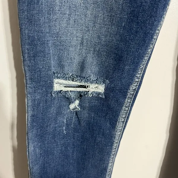 We The Free Women's Distressed Skinny Jeans Raw‎ Fringe Hem Size 28 Ankle Length - Image 2