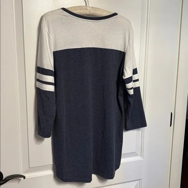 Nashville Preds Hockey Fanatics Brand Women's Tee SZ L. - Image 3