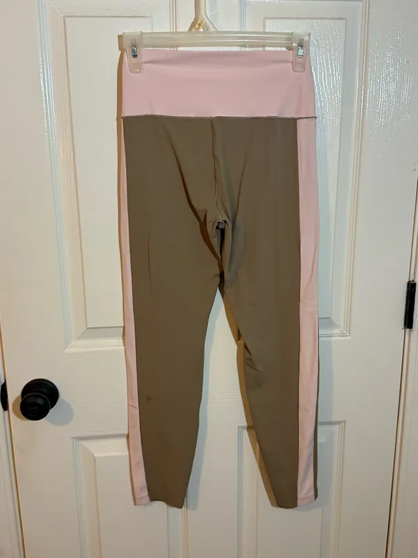 Old Navy Activewear Set - Image 3