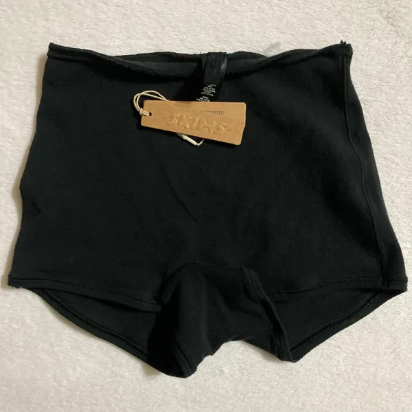 SKIMS Picot Cropped T-Shirt Set - Image 9
